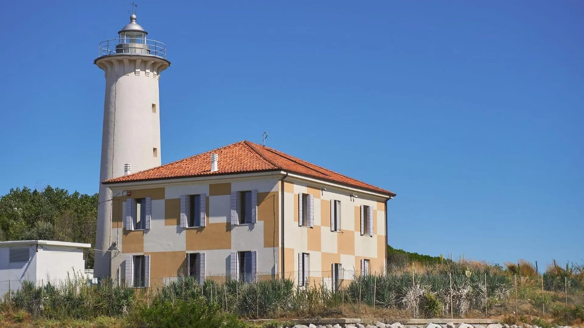 Beautiful Villa With Private Garden Near The Beach By Beahost Rentals Bibione